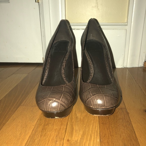 Tory Burch Brown Leather Heels - Picture 3 of 7